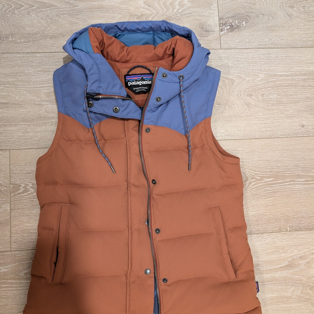 NWOT Patagonia Two-Tone Puffer Vest